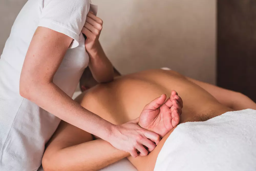 massaggio fasciale stretching muscolare Centro Estetico Thami Rovereto TN